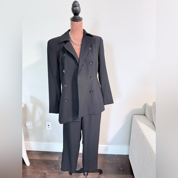 Black Power Suit 3-Piece Set Petite Blazer Skirt Pants | size 2p - Picture 3 of 6